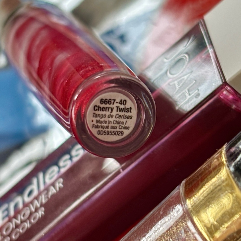 Brand New Lipstick Lip Gloss Bundle Sephora 96 RED VELVET Sally Hansen JOAH Bag - Picture 6 of 16